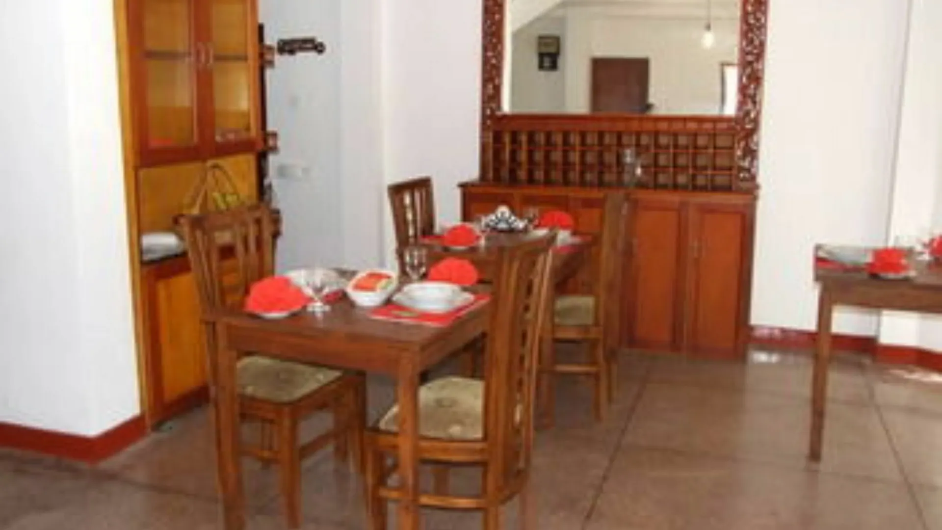 Tree Breeze Inn Kandy Sri Lanka