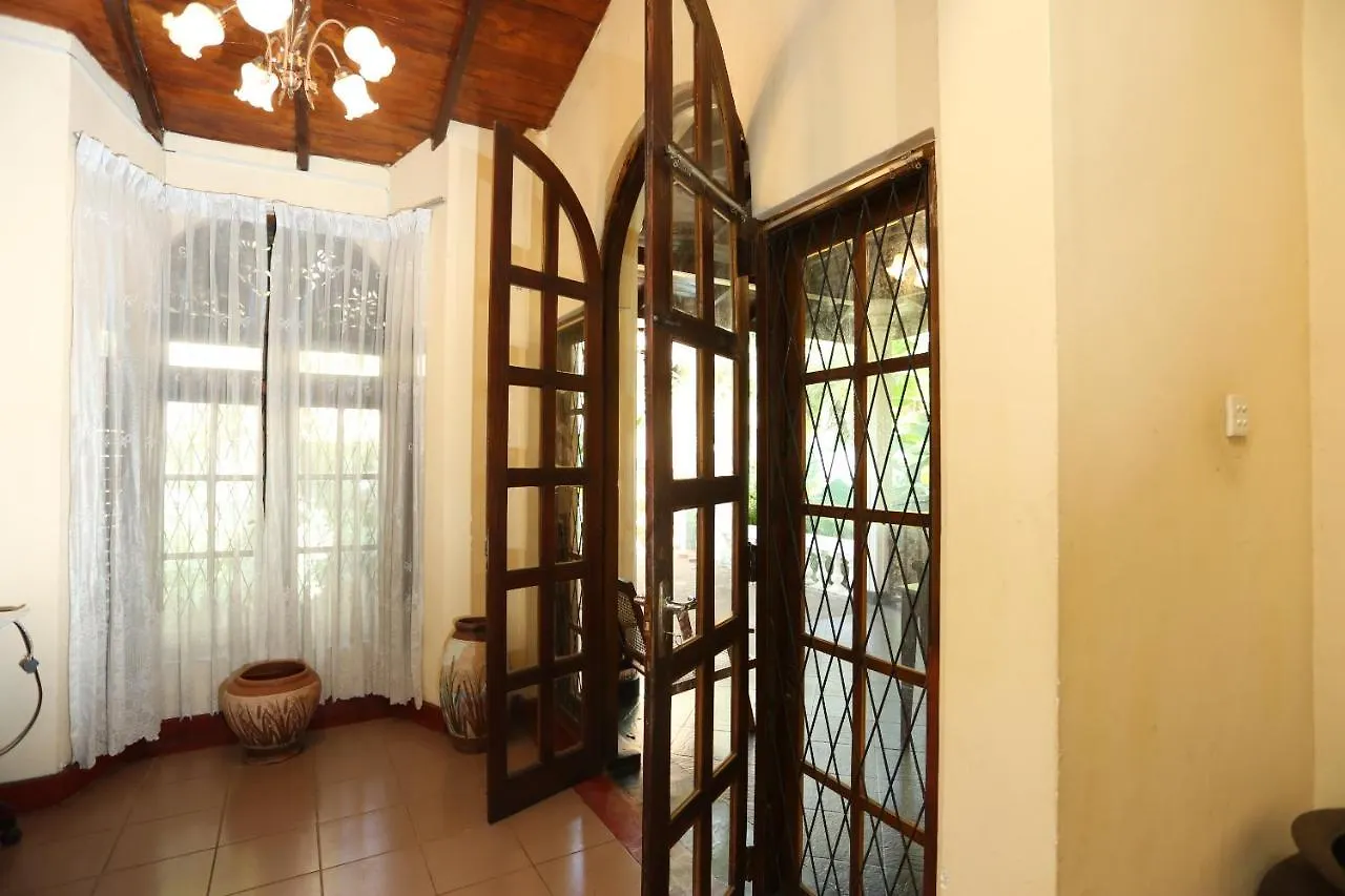 Tree Breeze Inn Kandy Guest house