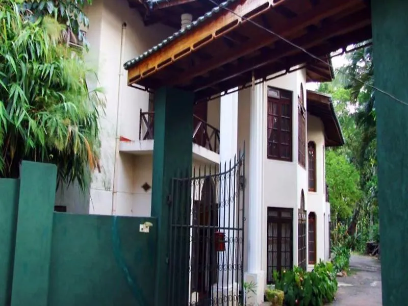 Tree Breeze Inn Kandy 3*,